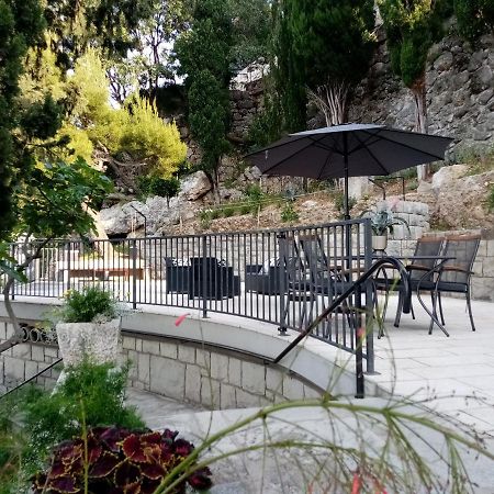 Apartment Zizi Omiš Екстериор снимка