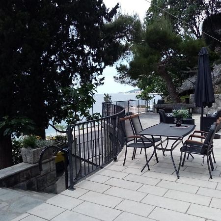 Apartment Zizi Omiš Екстериор снимка