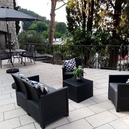 Apartment Zizi Omiš Екстериор снимка