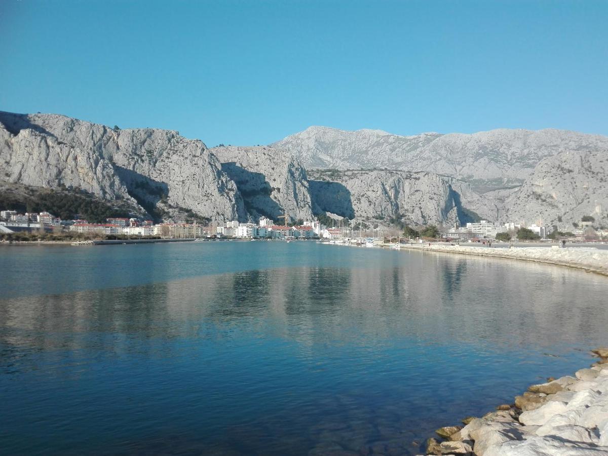 Apartment Zizi Omiš Екстериор снимка