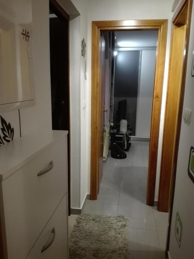 Apartment Zizi Omiš Екстериор снимка