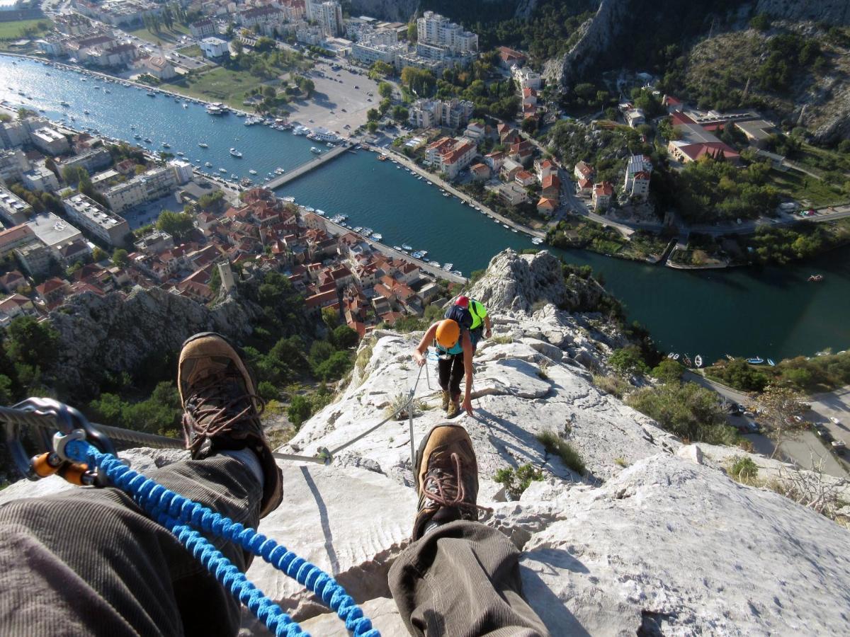 Apartment Zizi Omiš Екстериор снимка