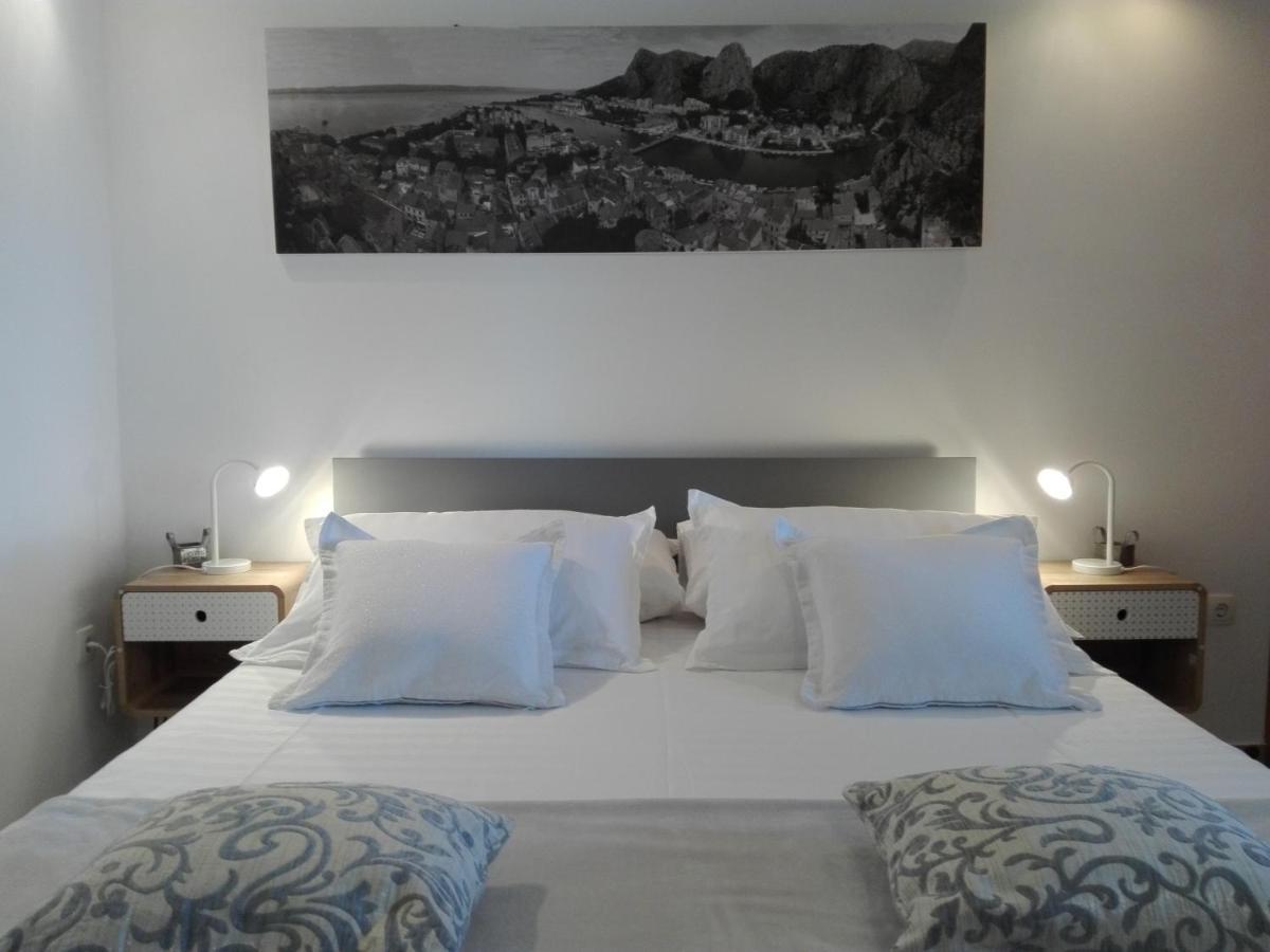 Apartment Zizi Omiš Екстериор снимка