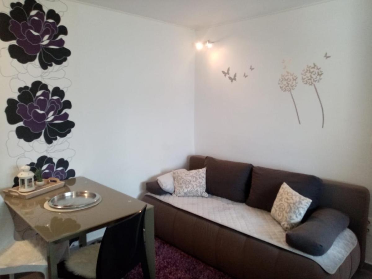 Apartment Zizi Omiš Екстериор снимка