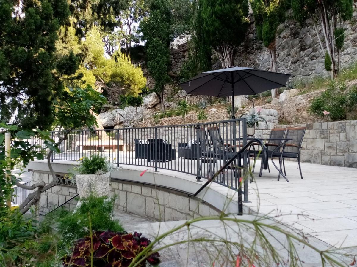 Apartment Zizi Omiš Екстериор снимка