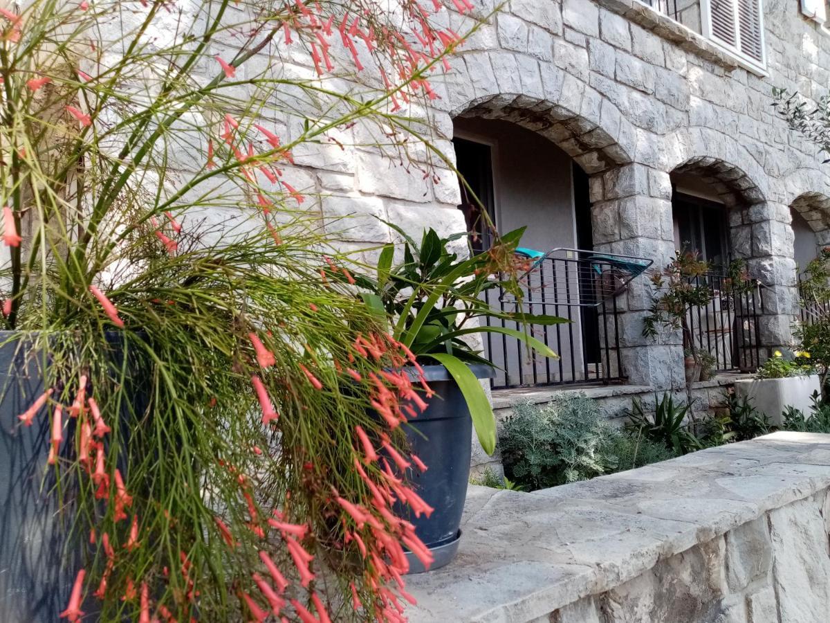 Apartment Zizi Omiš Екстериор снимка