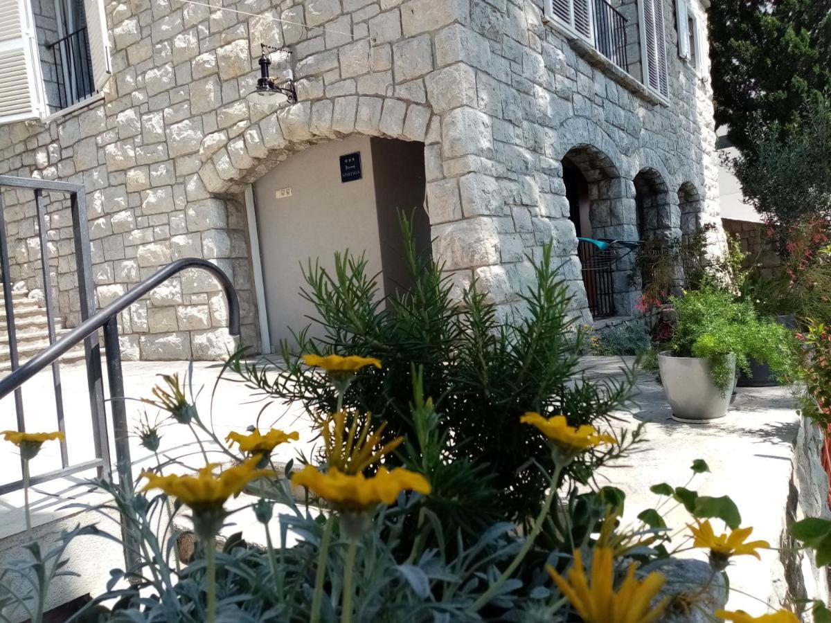 Apartment Zizi Omiš Екстериор снимка