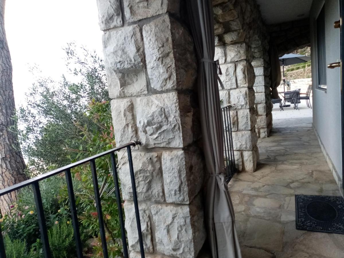 Apartment Zizi Omiš Екстериор снимка
