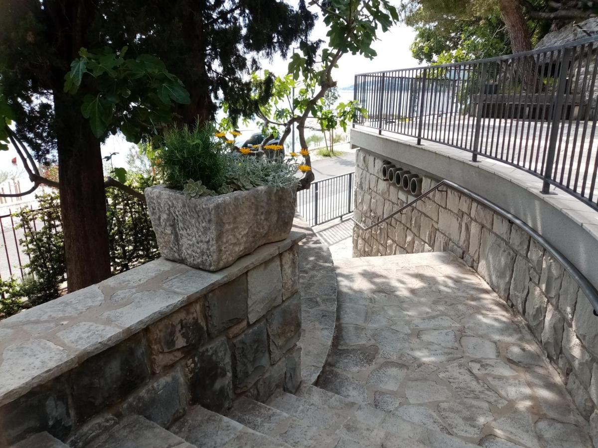 Apartment Zizi Omiš Екстериор снимка